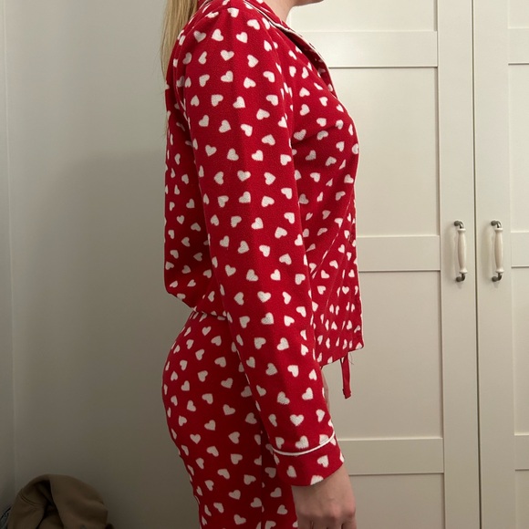 GAP red heart pajama set - Picture 2 of 4